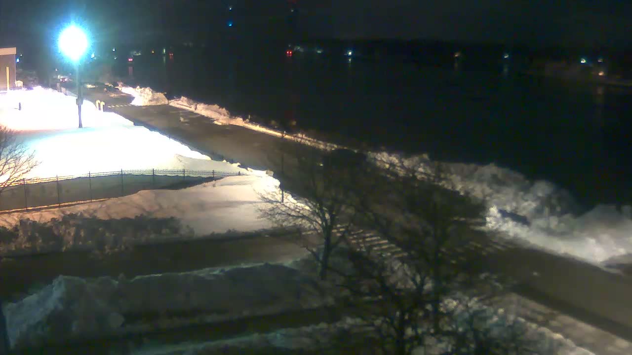 Cape Cod Canal & Railroad Bridge Live Cam - Bourne, Barnstable, Massachusetts, USA