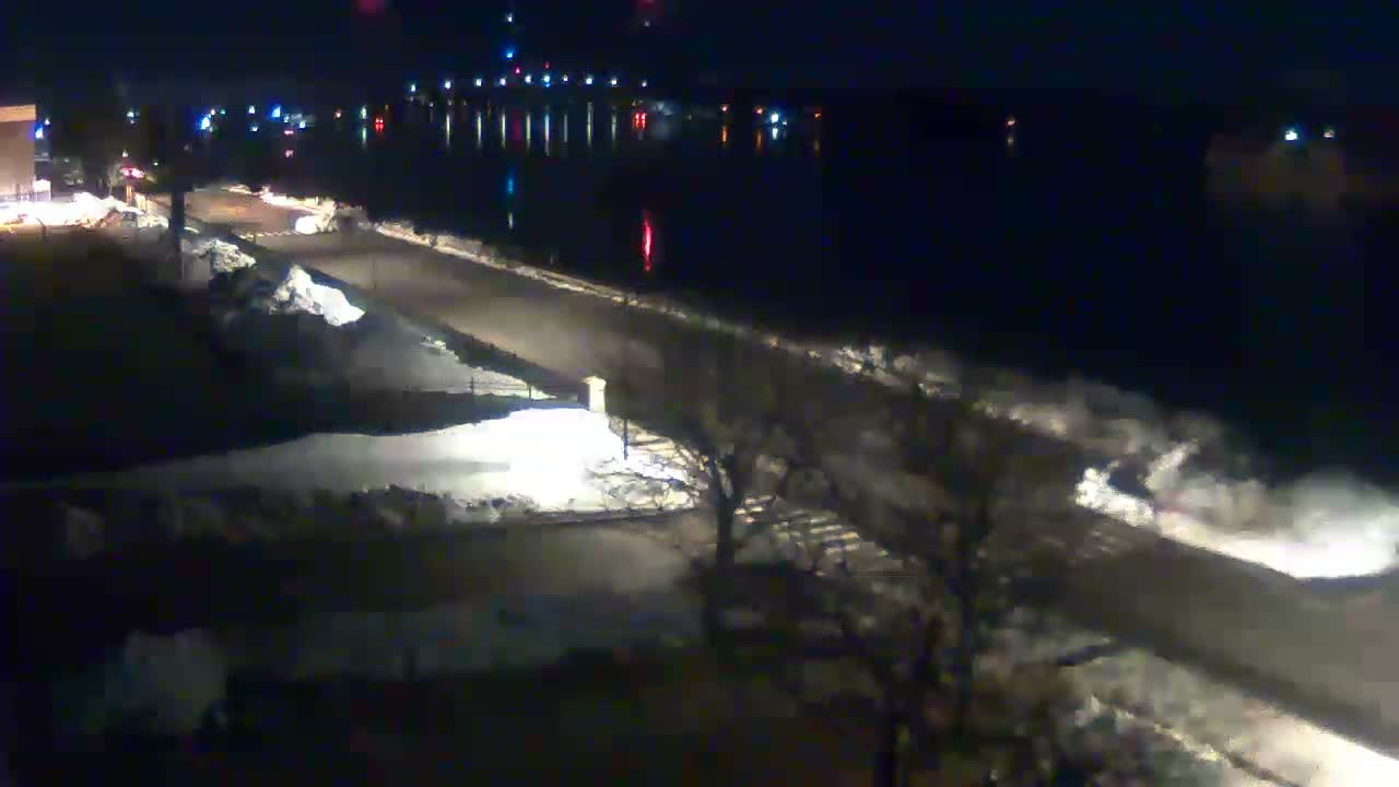 Cape Cod Canal & Railroad Bridge Live Cam - Bourne, Barnstable, Massachusetts, USA