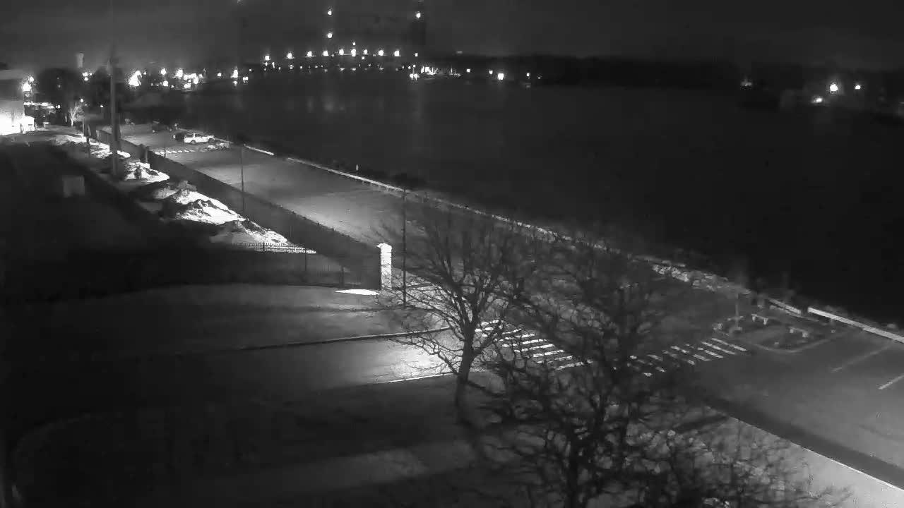 Cape Cod Canal & Railroad Bridge Live Cam - Bourne, Barnstable, Massachusetts, USA
