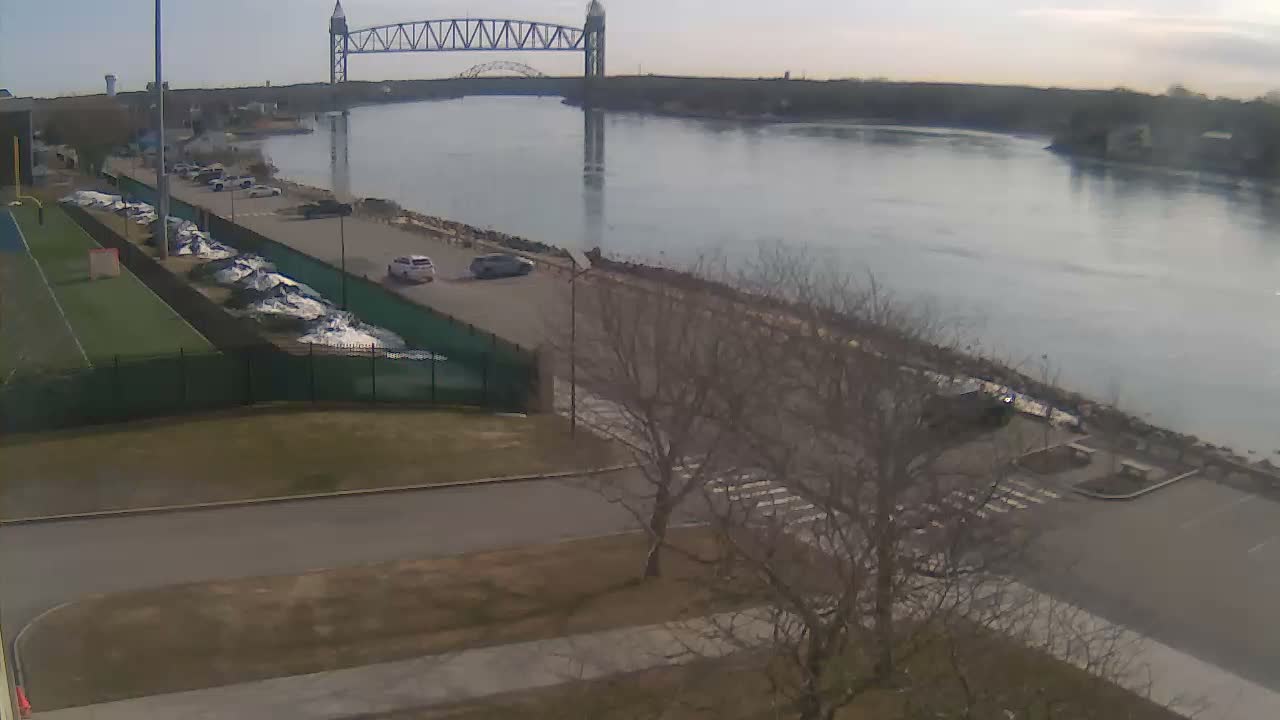 Cape Cod Canal & Railroad Bridge Live Cam - Bourne, Barnstable, Massachusetts, USA