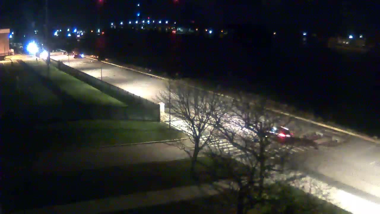 Cape Cod Canal & Railroad Bridge Live Cam - Bourne, Barnstable, Massachusetts, USA