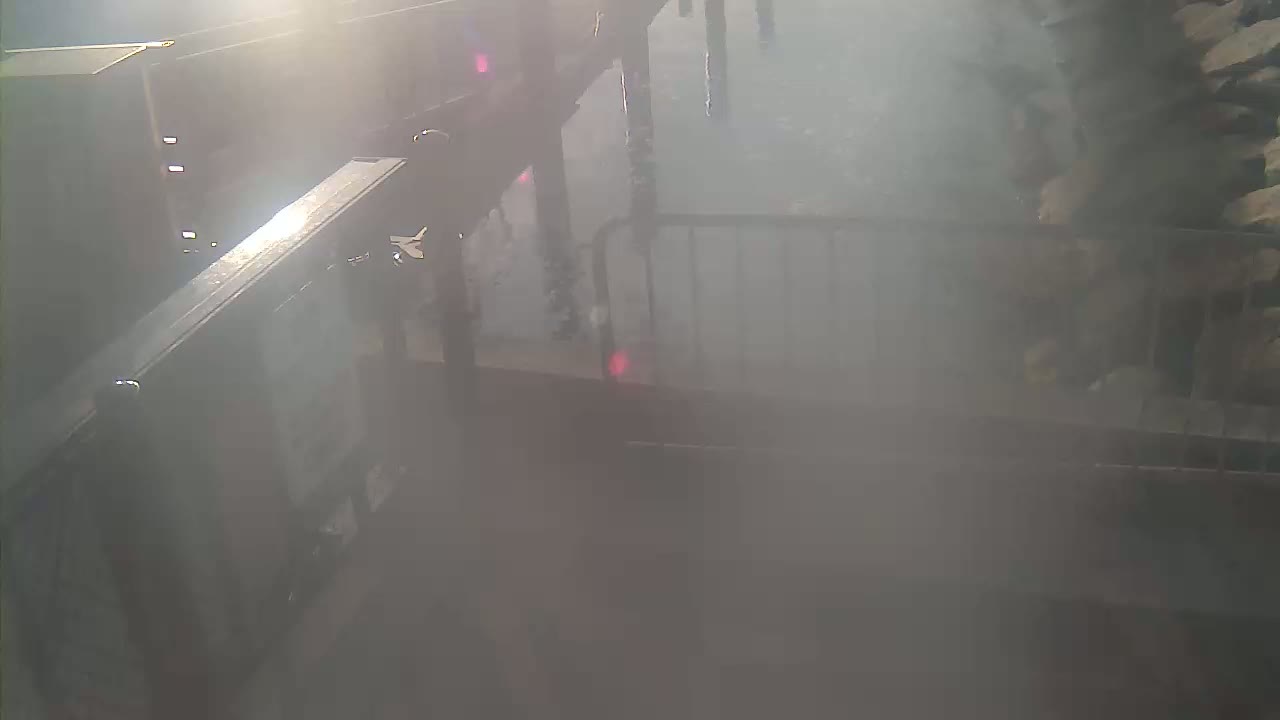 Bourne, Massachusetts Maritime Academy Pier Live Cam - Bourne, Barnstable, Massachusetts, USA