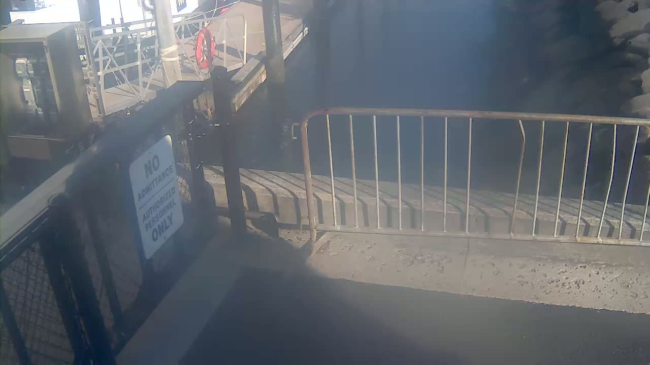 Bourne, Massachusetts Maritime Academy Pier Live Cam - Bourne, Barnstable, Massachusetts, USA
