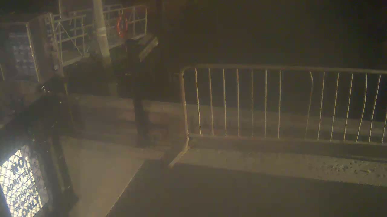 Bourne, Massachusetts Maritime Academy Pier Live Cam - Bourne, Barnstable, Massachusetts, USA