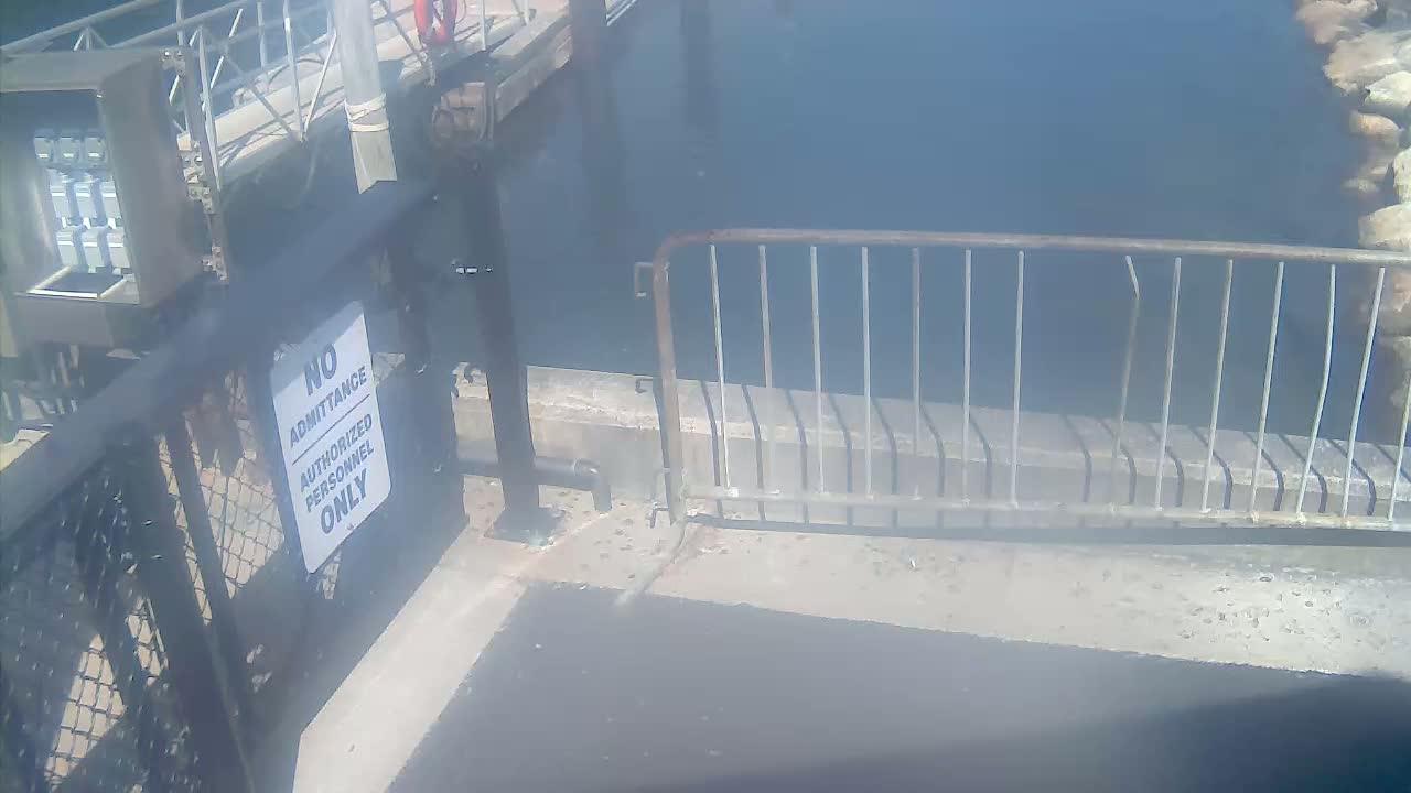 Bourne, Massachusetts Maritime Academy Pier Live Cam - Bourne, Barnstable, Massachusetts, USA