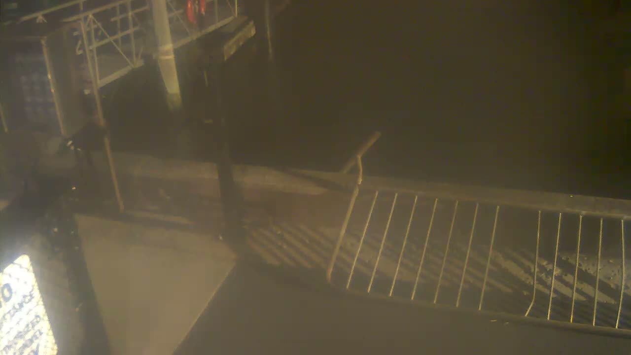 Bourne, Massachusetts Maritime Academy Pier Live Cam - Bourne, Barnstable, Massachusetts, USA