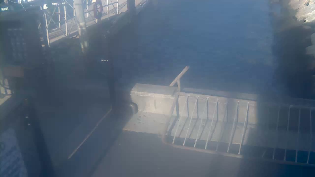 Bourne, Massachusetts Maritime Academy Pier Live Cam - Bourne, Barnstable, Massachusetts, USA