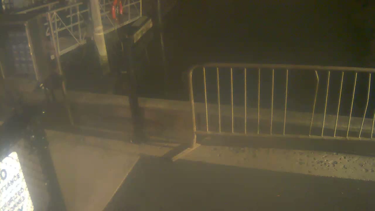 Bourne, Massachusetts Maritime Academy Pier Live Cam - Bourne, Barnstable, Massachusetts, USA