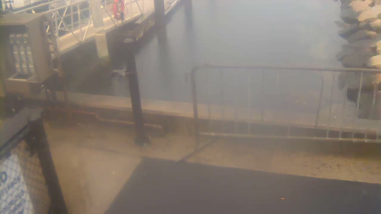 Bourne, Massachusetts Maritime Academy Pier Live Cam - Bourne, Barnstable, Massachusetts, USA