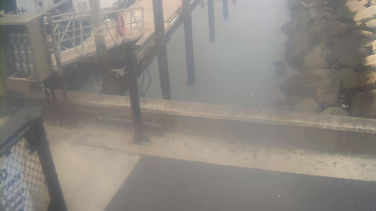 Bourne, Massachusetts Maritime Academy Pier Live Cam - Bourne, Barnstable, Massachusetts, USA