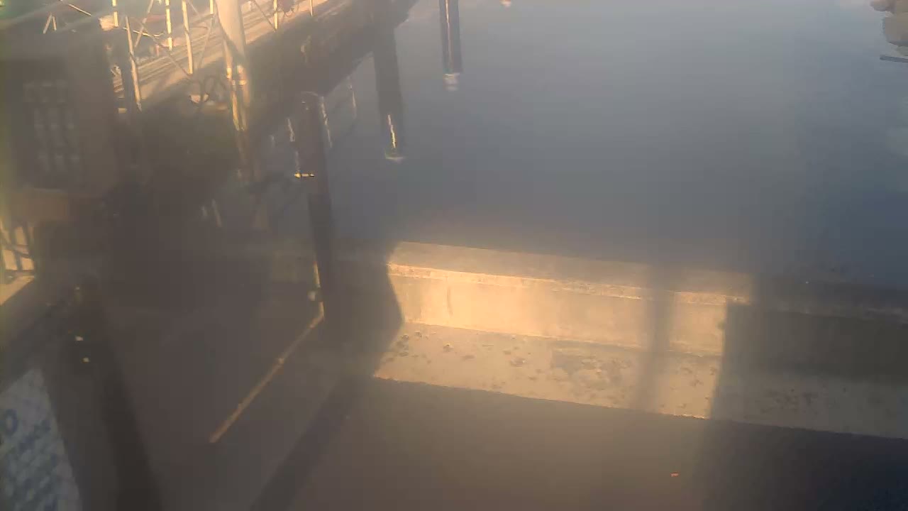 Bourne, Massachusetts Maritime Academy Pier Live Cam - Bourne, Barnstable, Massachusetts, USA