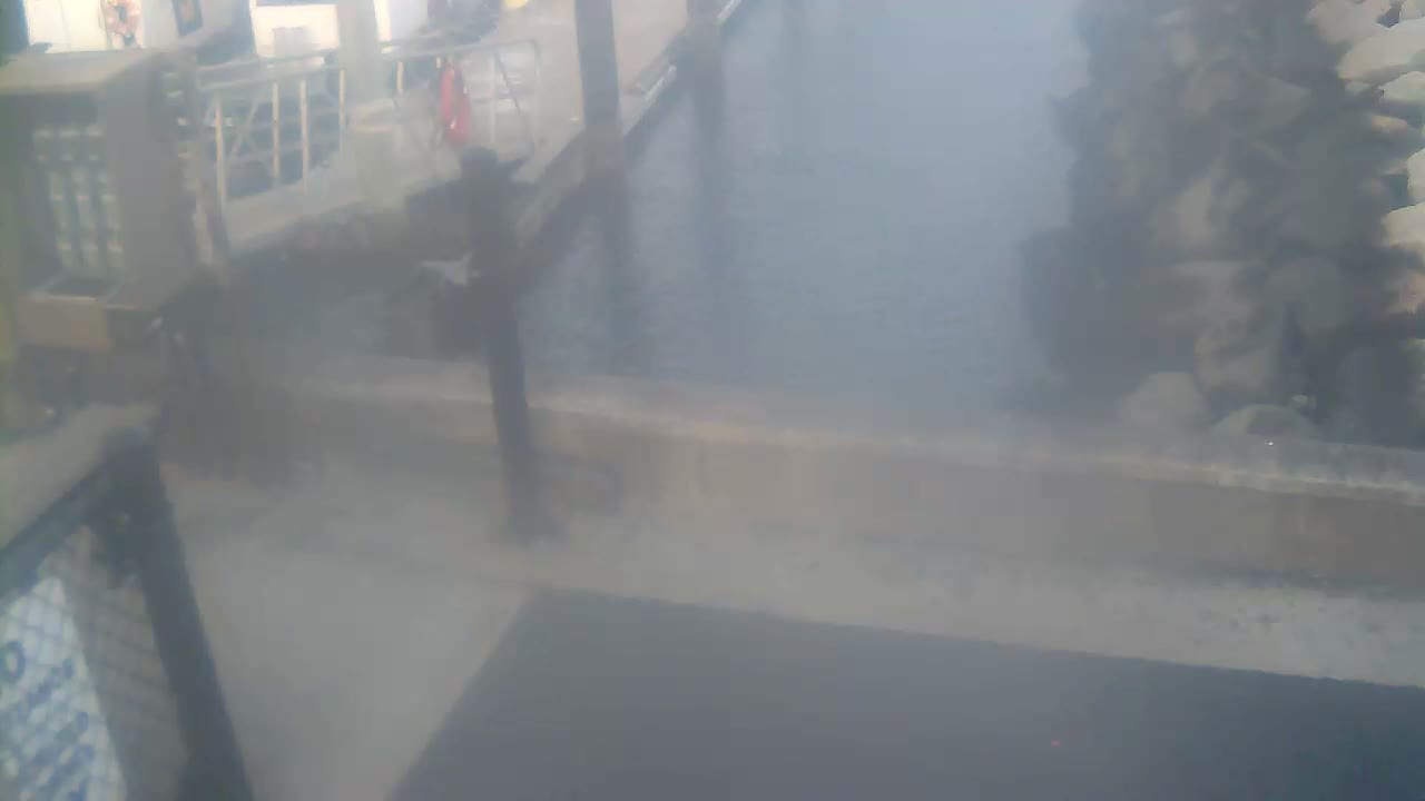 Bourne, Massachusetts Maritime Academy Pier Live Cam - Bourne, Barnstable, Massachusetts, USA