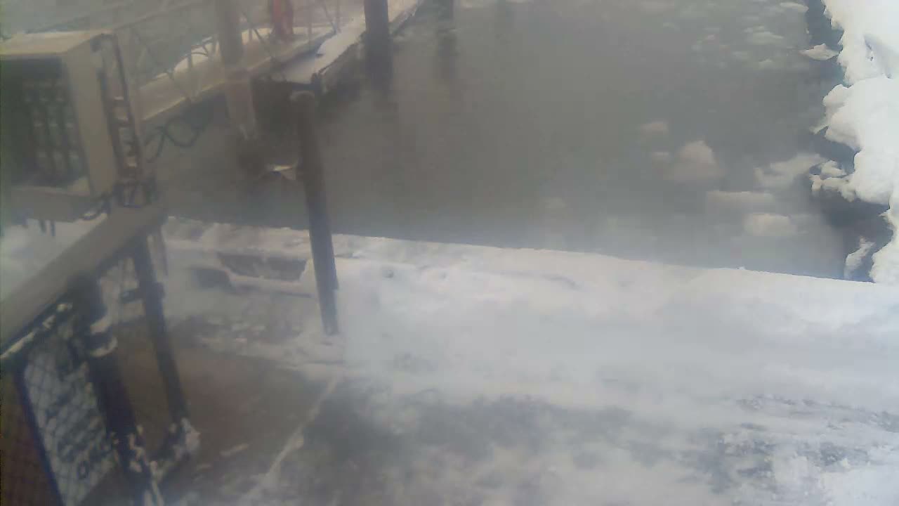 Bourne, Massachusetts Maritime Academy Pier Live Cam - Bourne, Barnstable, Massachusetts, USA