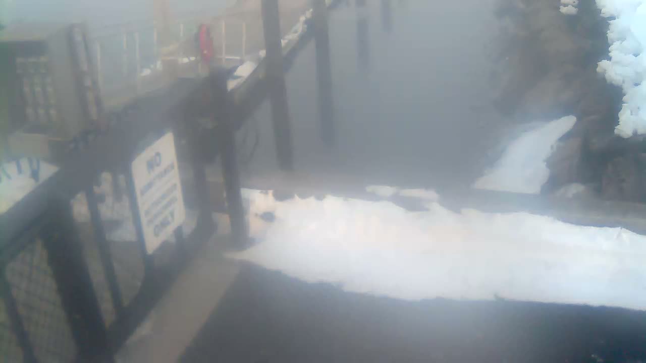 Bourne, Massachusetts Maritime Academy Pier Live Cam - Bourne, Barnstable, Massachusetts, USA