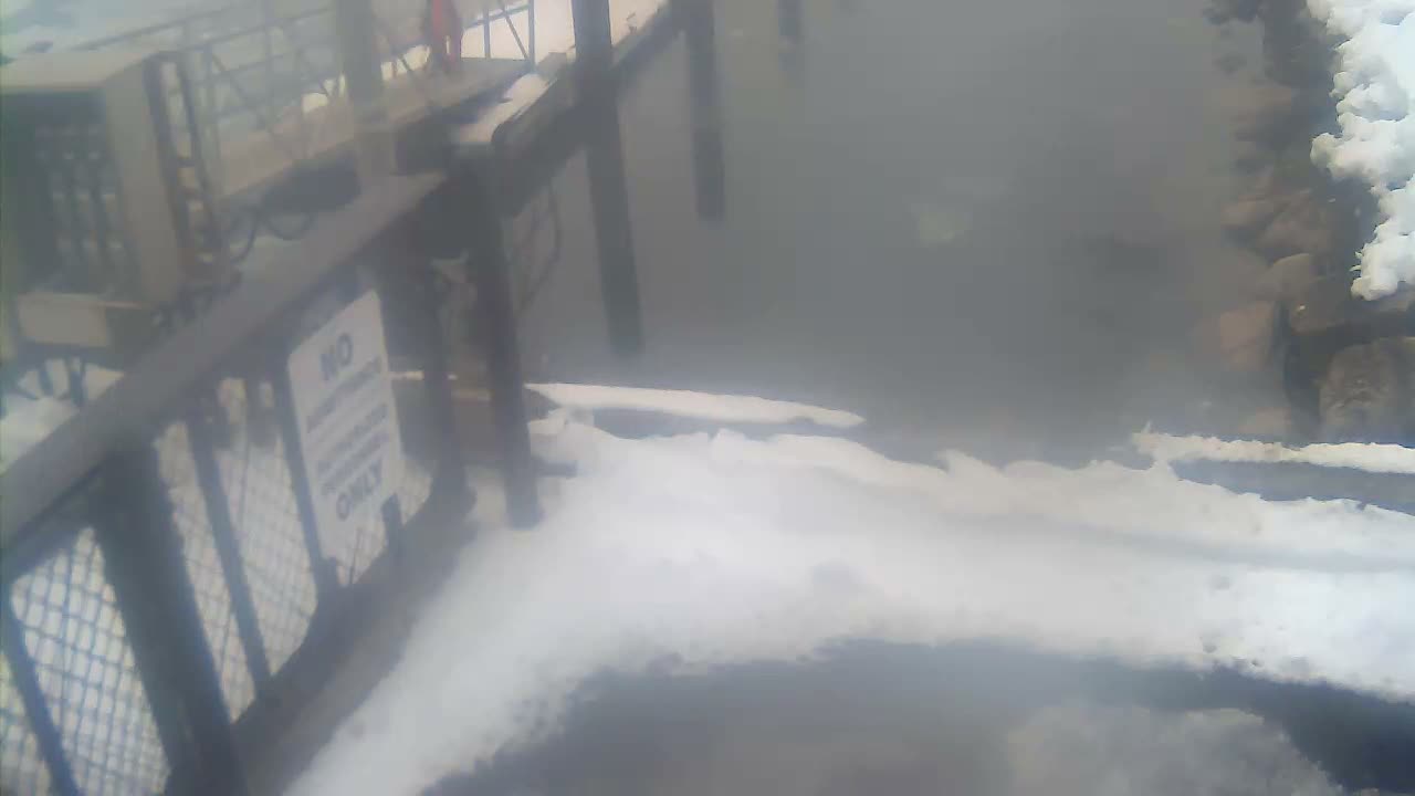 Bourne, Massachusetts Maritime Academy Pier Live Cam - Bourne, Barnstable, Massachusetts, USA