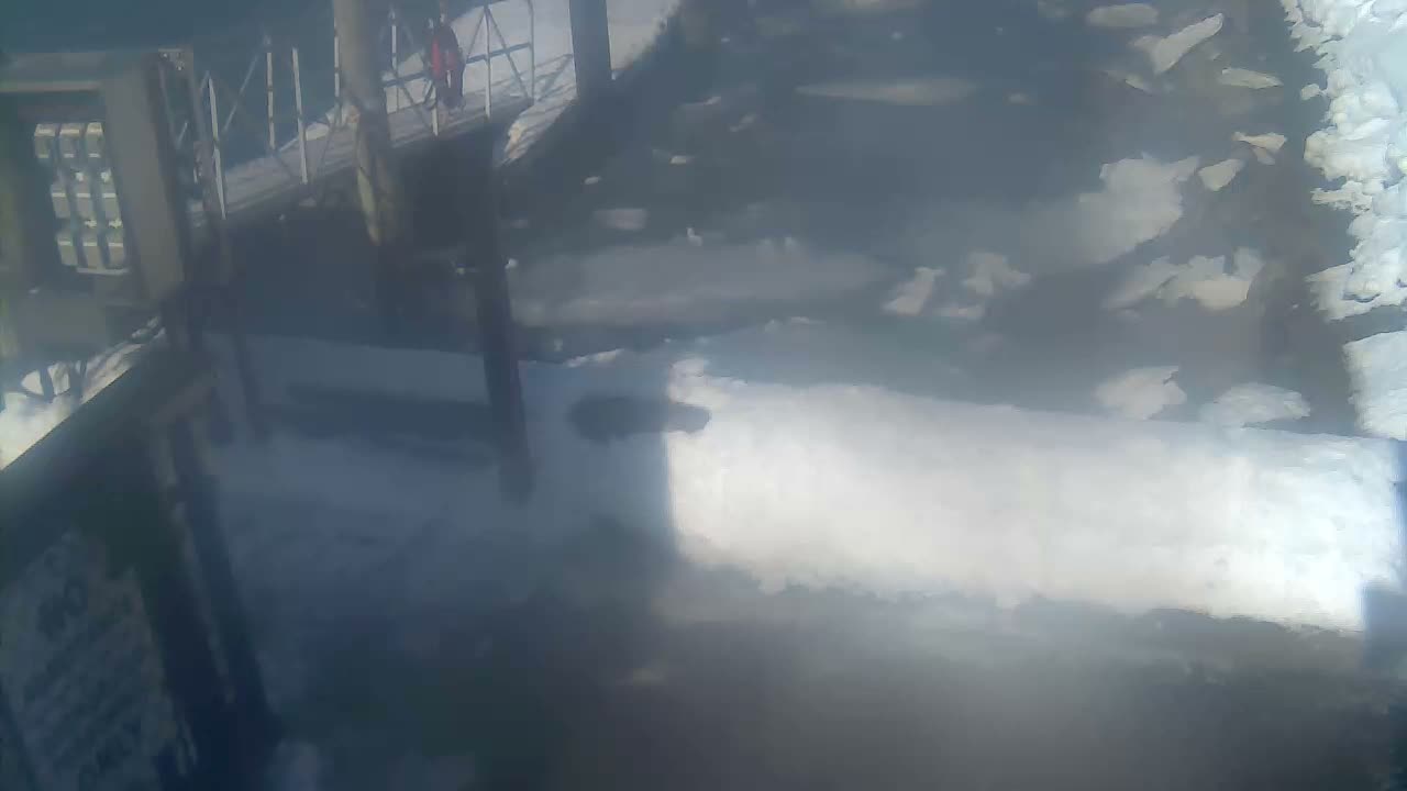 Bourne, Massachusetts Maritime Academy Pier Live Cam - Bourne, Barnstable, Massachusetts, USA
