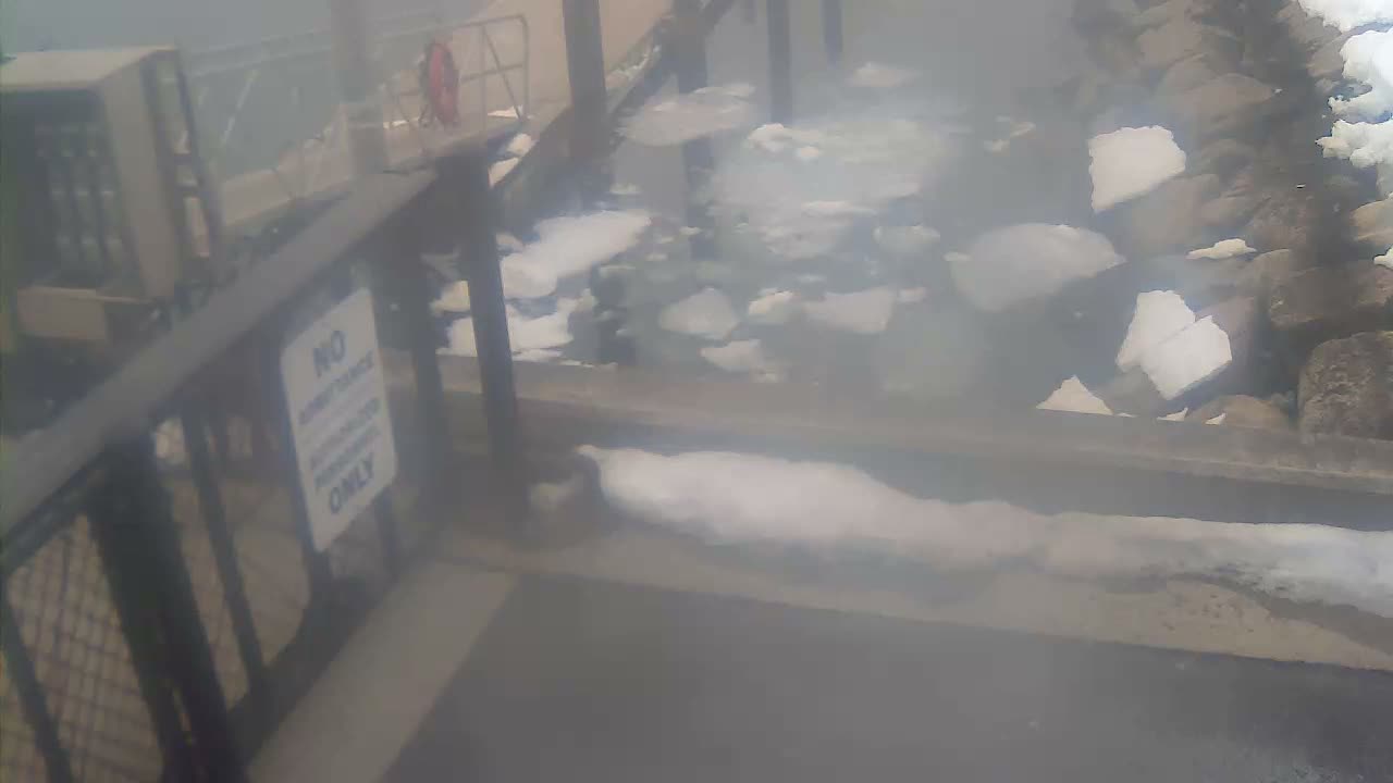 Bourne, Massachusetts Maritime Academy Pier Live Cam - Bourne, Barnstable, Massachusetts, USA