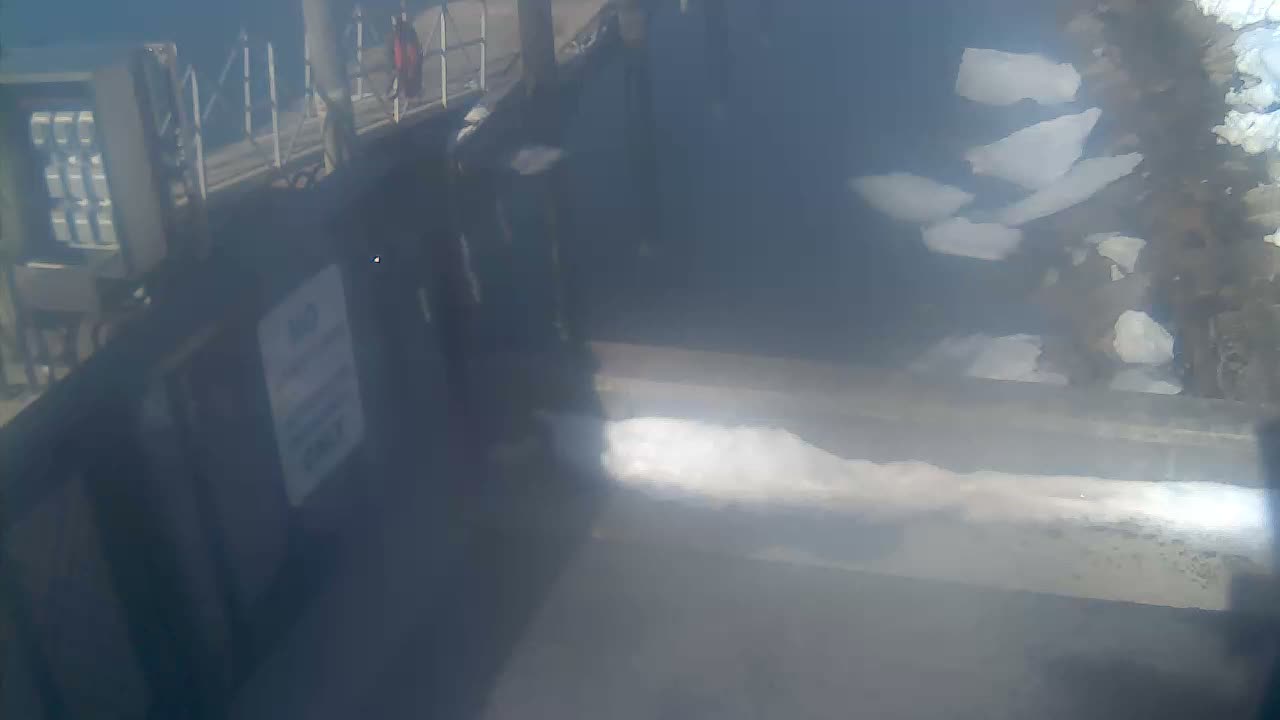 Bourne, Massachusetts Maritime Academy Pier Live Cam - Bourne, Barnstable, Massachusetts, USA