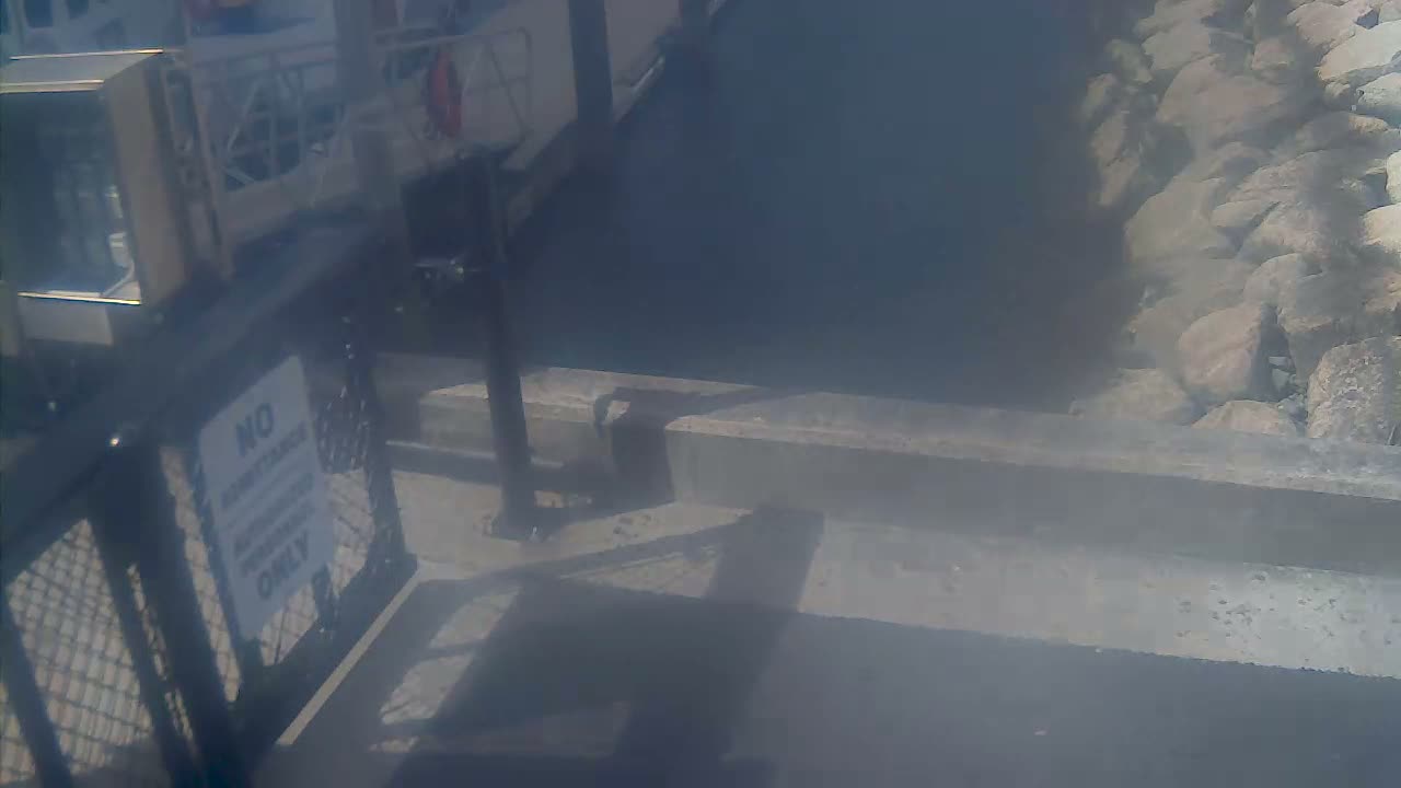 Bourne, Massachusetts Maritime Academy Pier Live Cam - Bourne, Barnstable, Massachusetts, USA