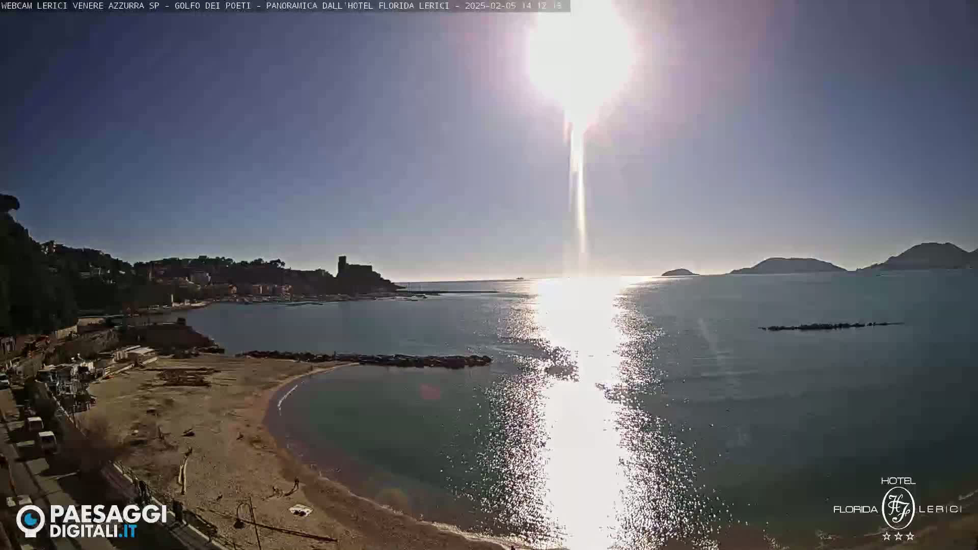  Lerici Venere Azzurra Beach Live Cam - La Spezia, Liguria, Italy