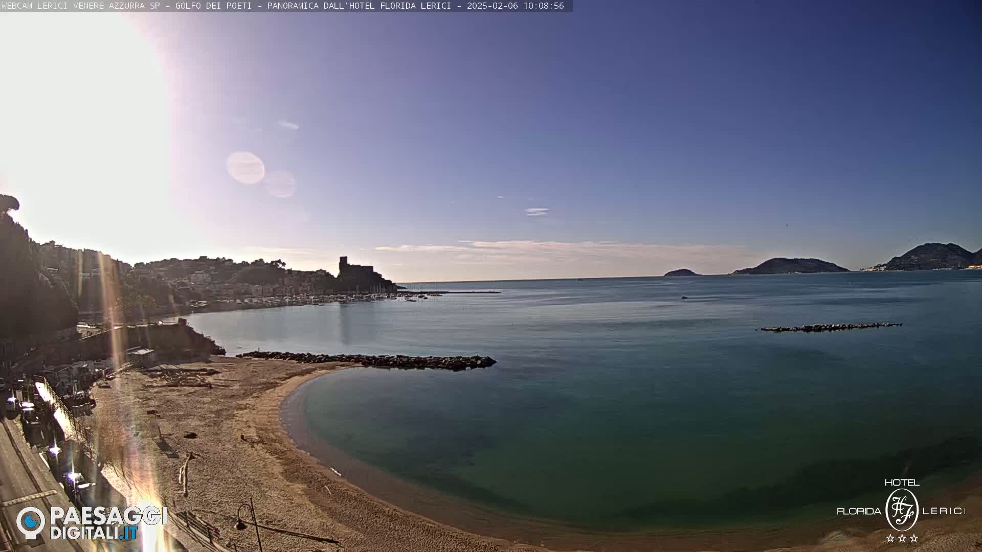  Lerici Venere Azzurra Beach Live Cam - La Spezia, Liguria, Italy