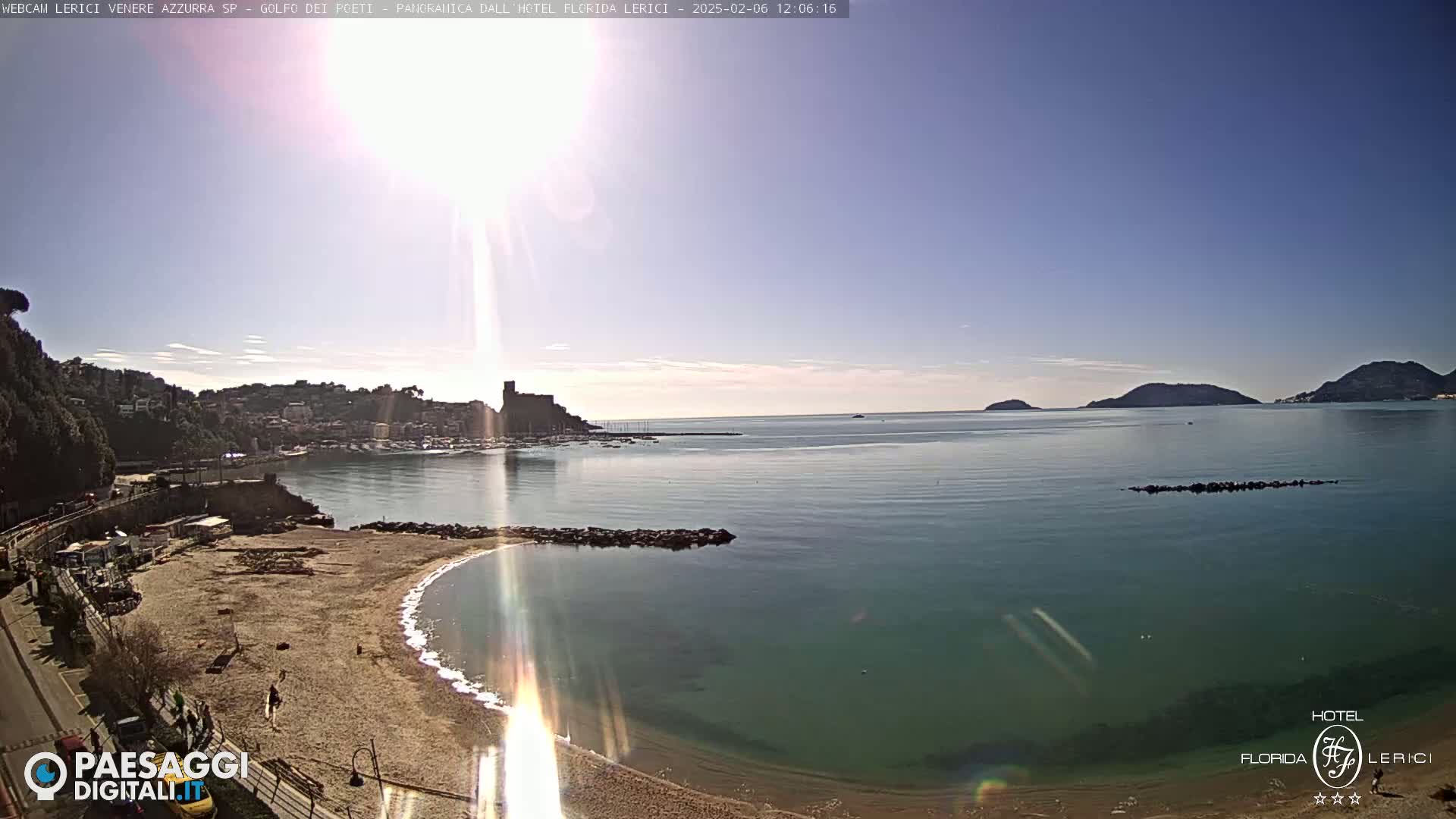  Lerici Venere Azzurra Beach Live Cam - La Spezia, Liguria, Italy