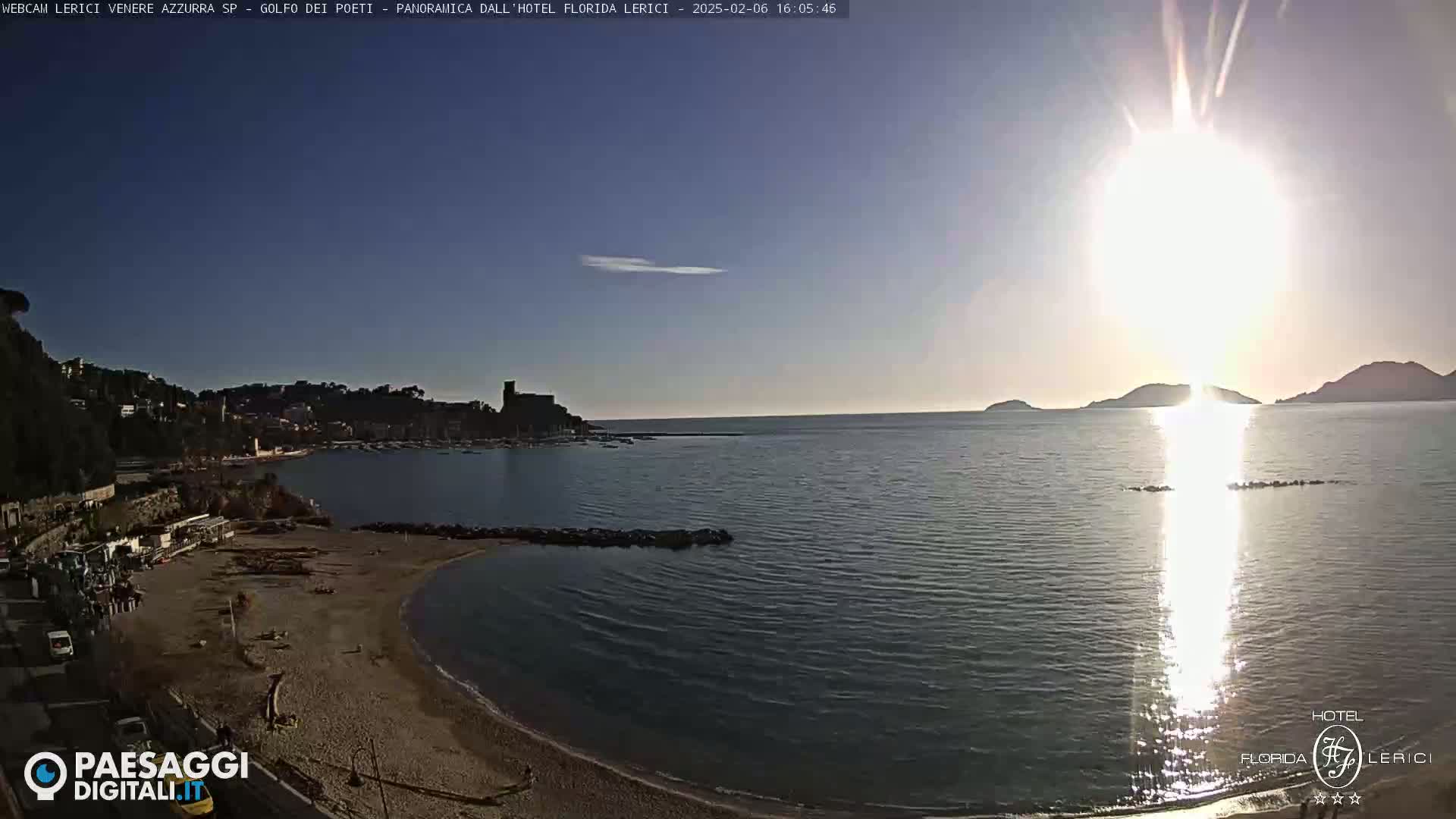  Lerici Venere Azzurra Beach Live Cam - La Spezia, Liguria, Italy