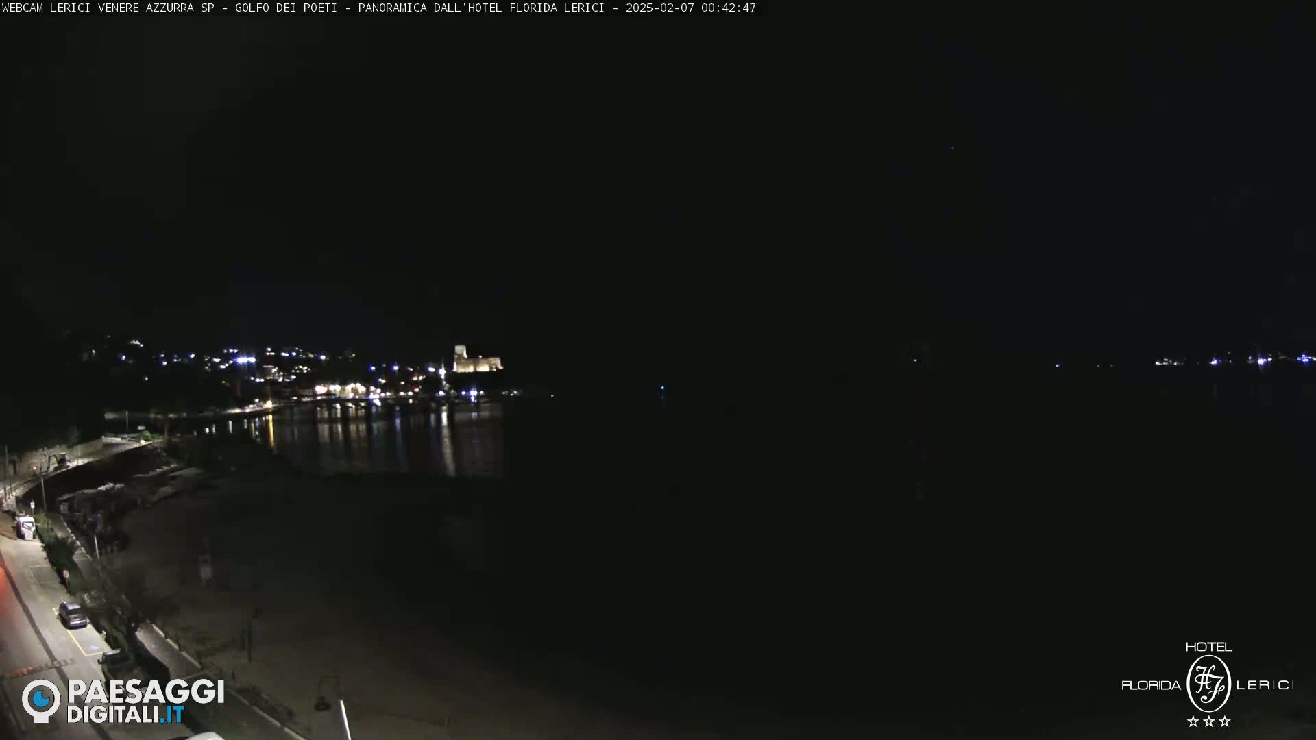  Lerici Venere Azzurra Beach Live Cam - La Spezia, Liguria, Italy