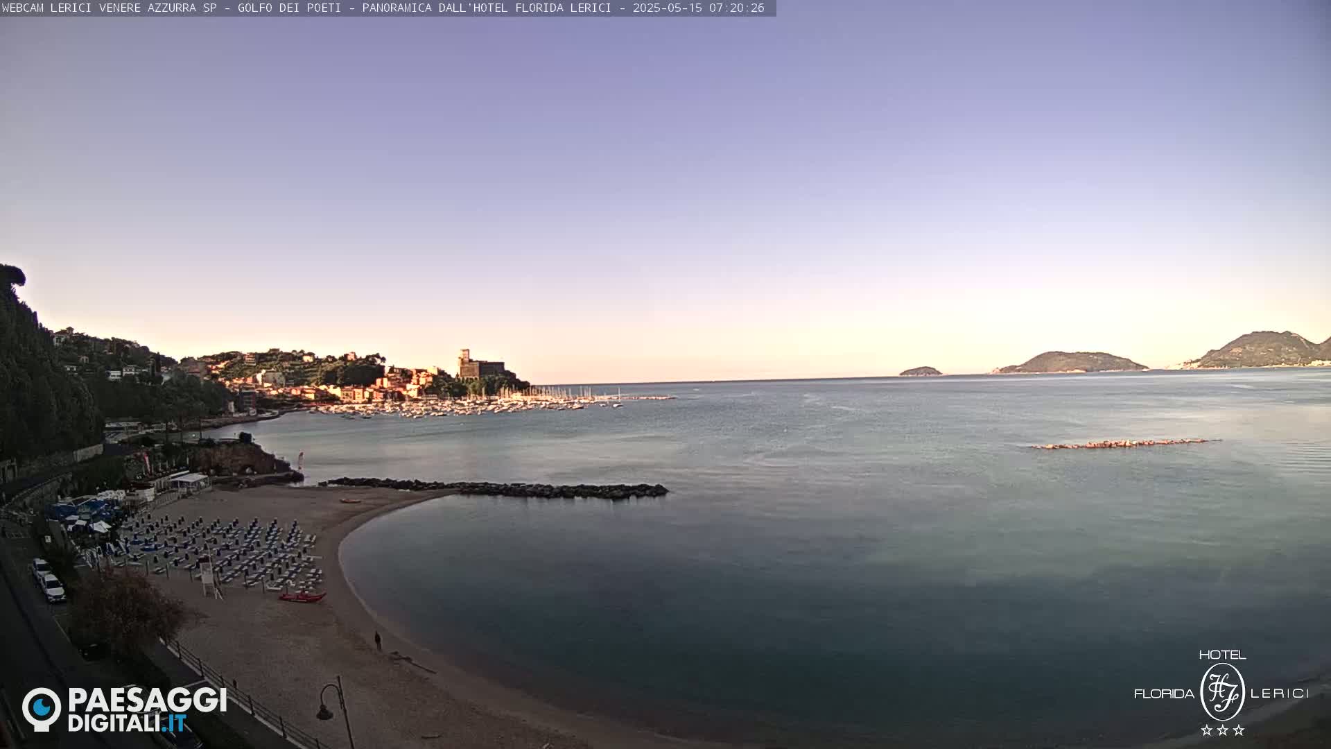  Lerici Venere Azzurra Beach Live Cam - La Spezia, Liguria, Italy