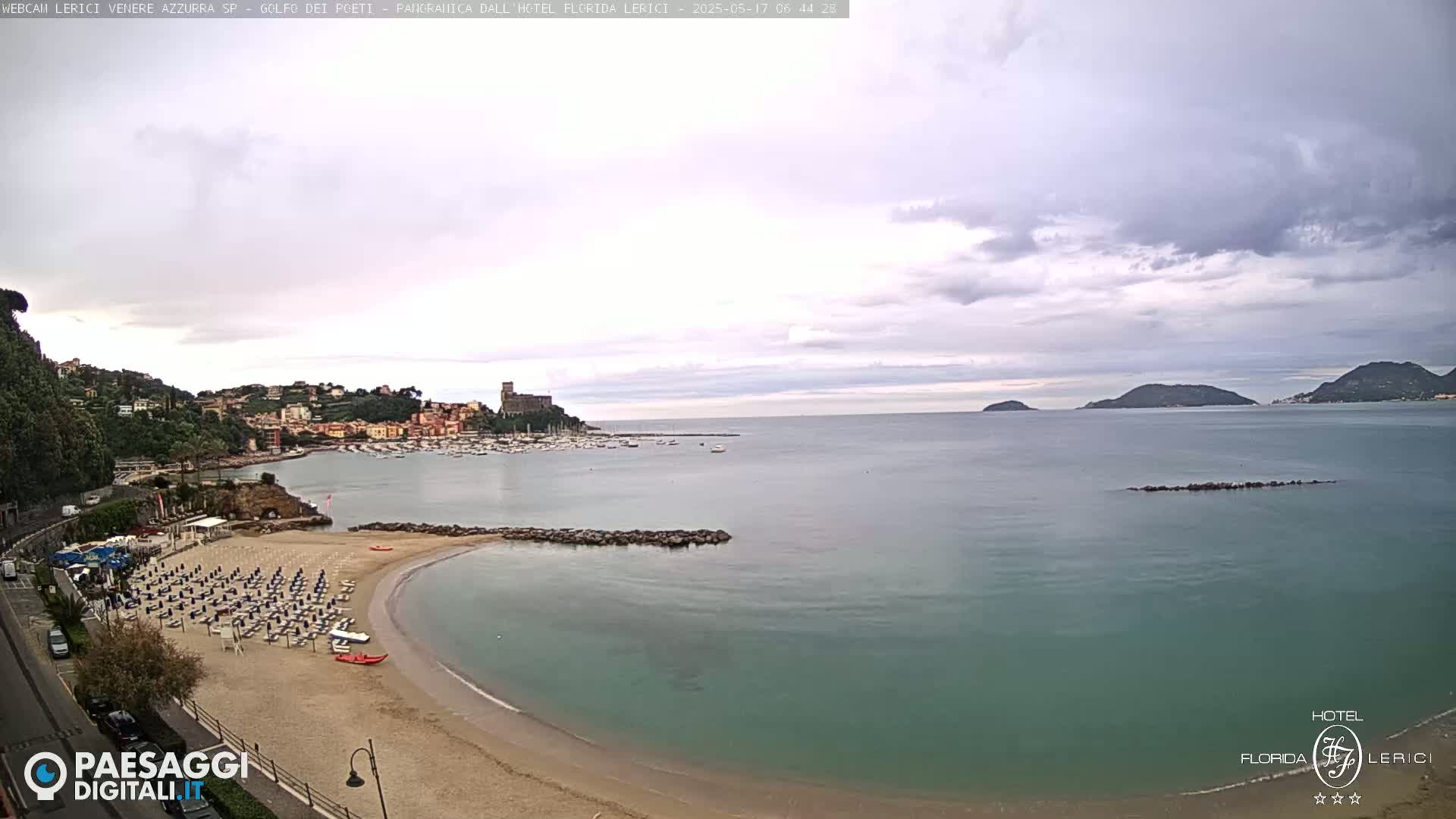  Lerici Venere Azzurra Beach Live Cam - La Spezia, Liguria, Italy