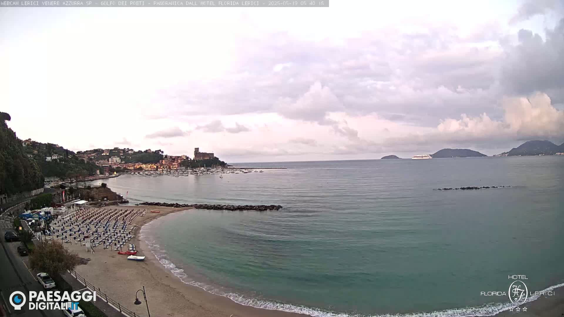  Lerici Venere Azzurra Beach Live Cam - La Spezia, Liguria, Italy