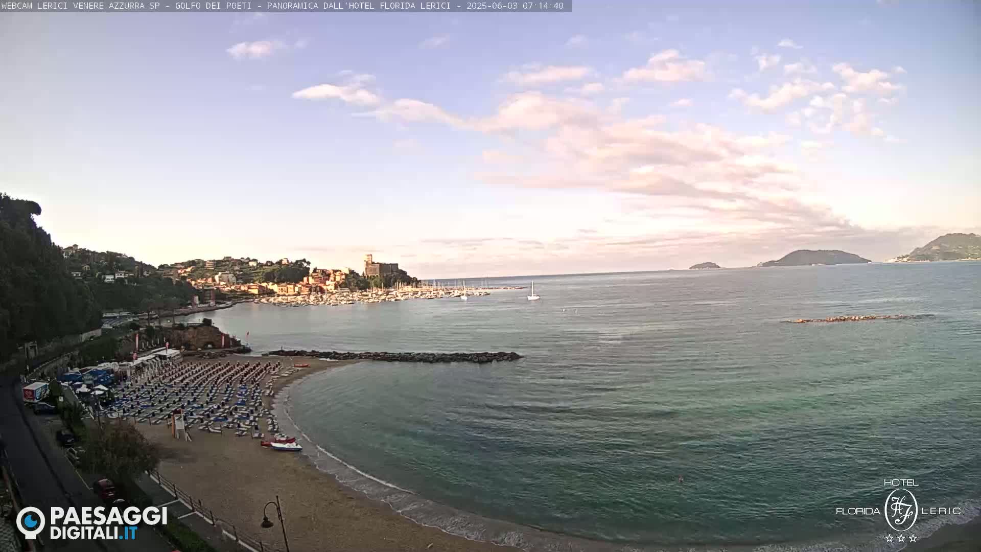  Lerici Venere Azzurra Beach Live Cam - La Spezia, Liguria, Italy