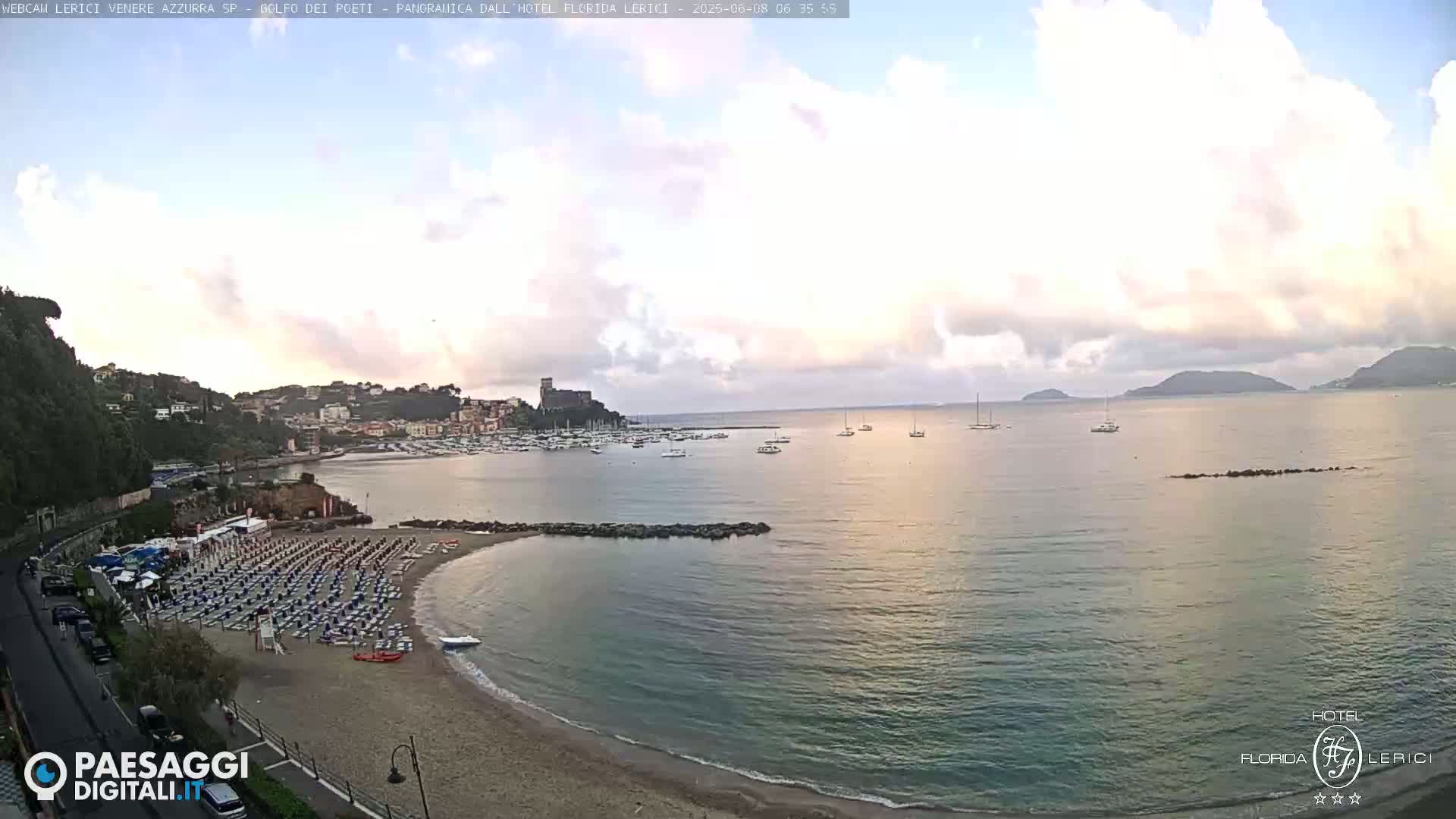  Lerici Venere Azzurra Beach Live Cam - La Spezia, Liguria, Italy