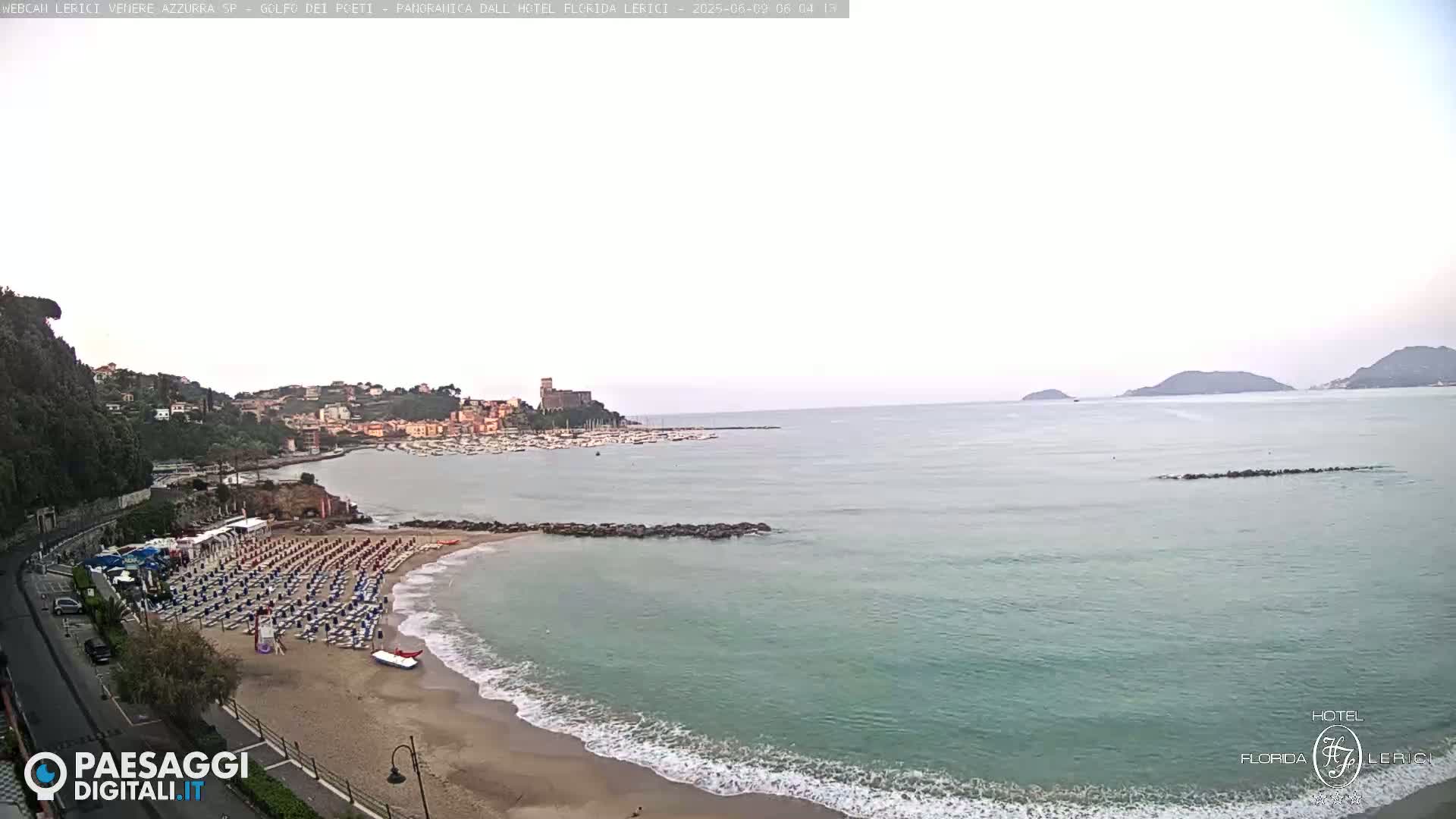  Lerici Venere Azzurra Beach Live Cam - La Spezia, Liguria, Italy