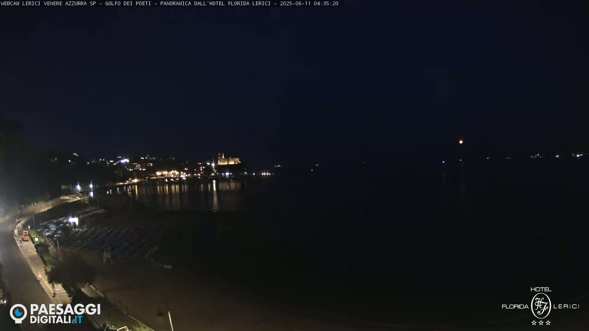  Lerici Venere Azzurra Beach Live Cam - La Spezia, Liguria, Italy