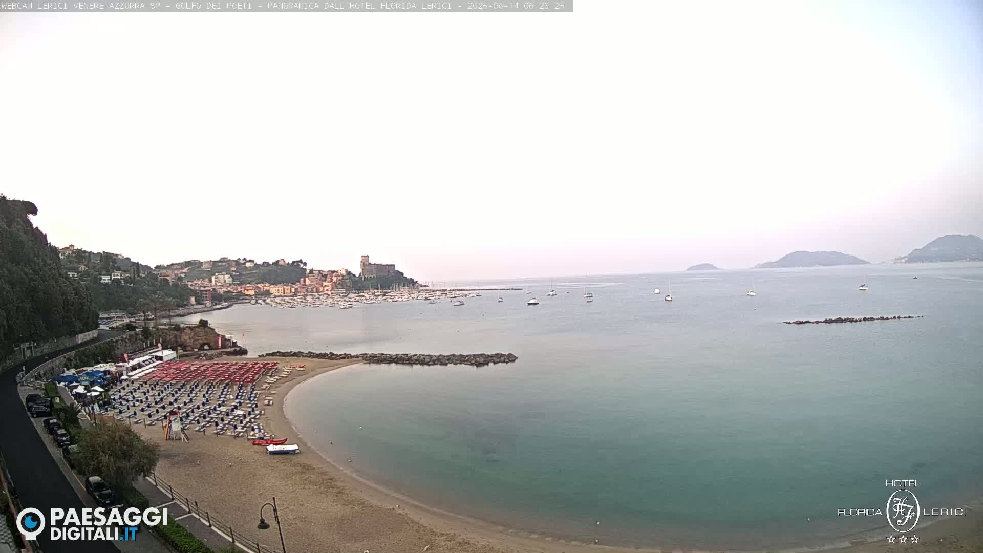  Lerici Venere Azzurra Beach Live Cam - La Spezia, Liguria, Italy