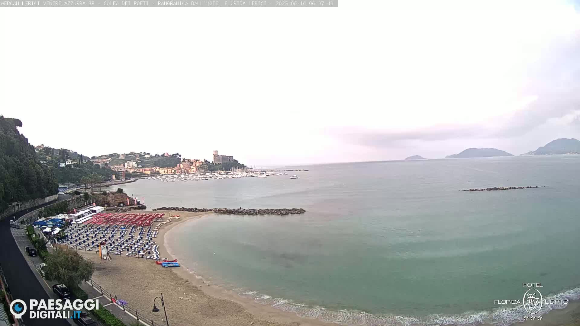 Lerici Venere Azzurra Beach Live Cam - La Spezia, Liguria, Italy