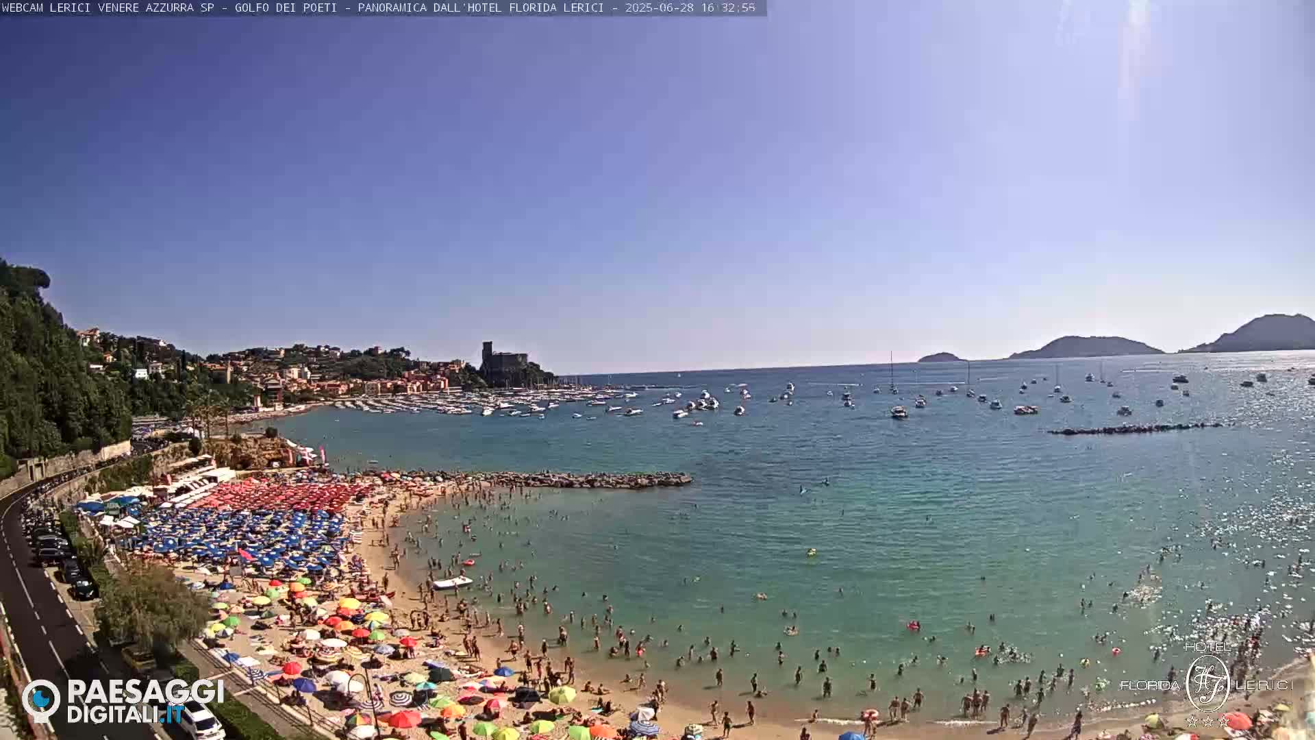  Lerici Venere Azzurra Beach Live Cam - La Spezia, Liguria, Italy