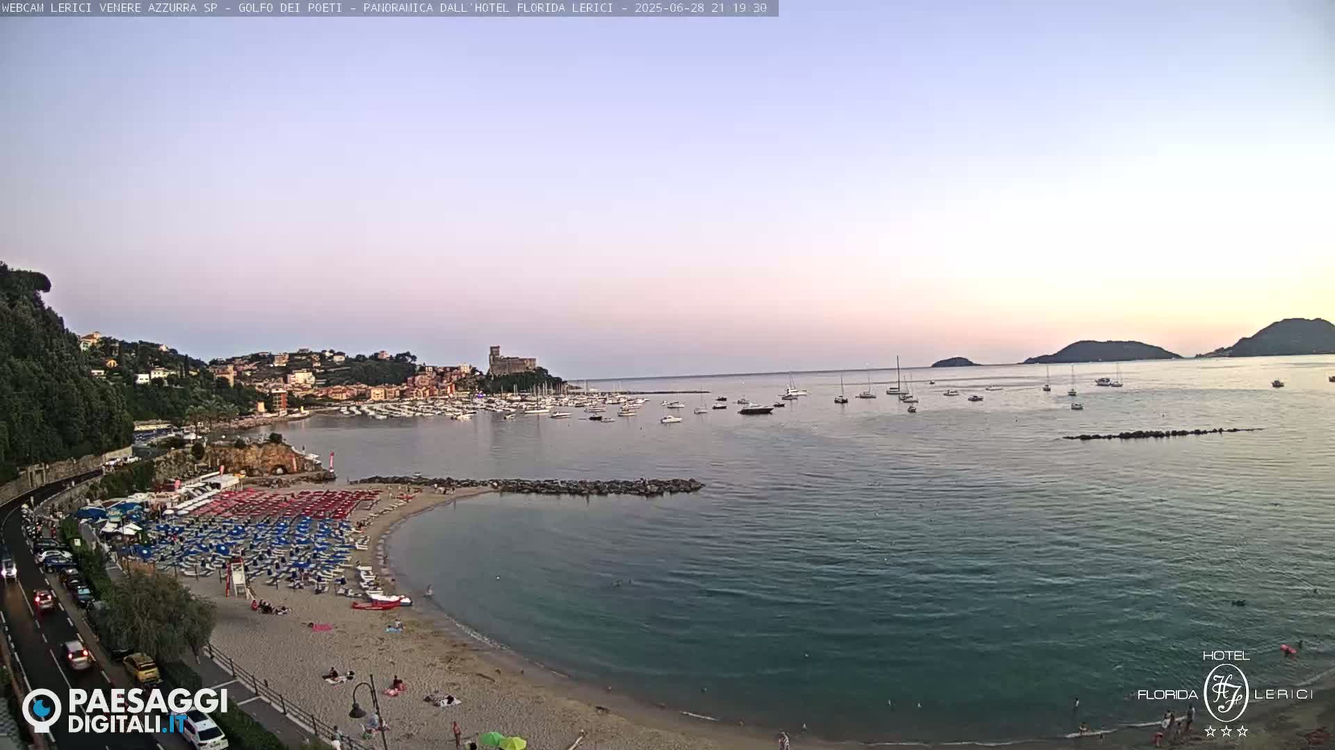  Lerici Venere Azzurra Beach Live Cam - La Spezia, Liguria, Italy