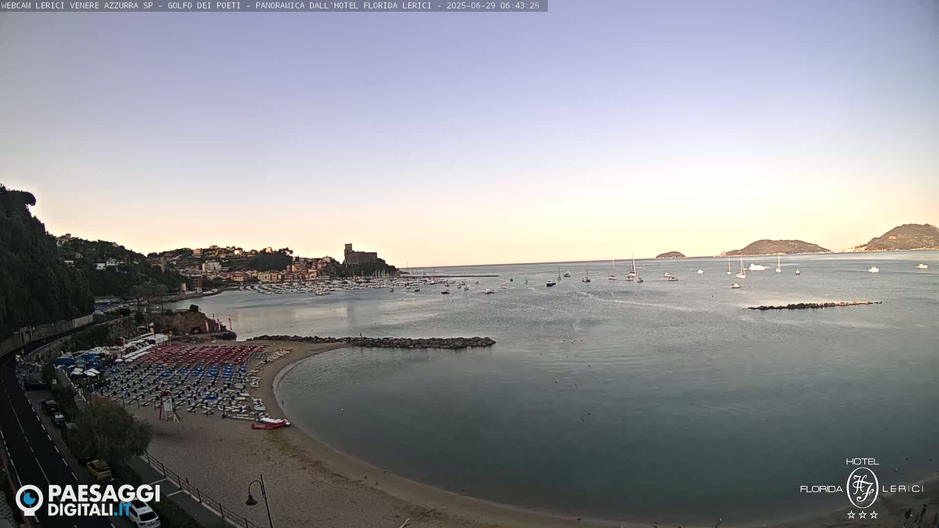  Lerici Venere Azzurra Beach Live Cam - La Spezia, Liguria, Italy