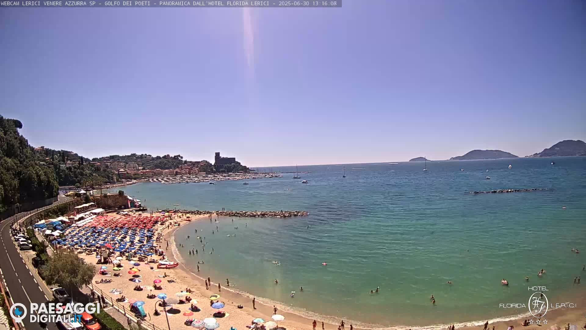  Lerici Venere Azzurra Beach Live Cam - La Spezia, Liguria, Italy