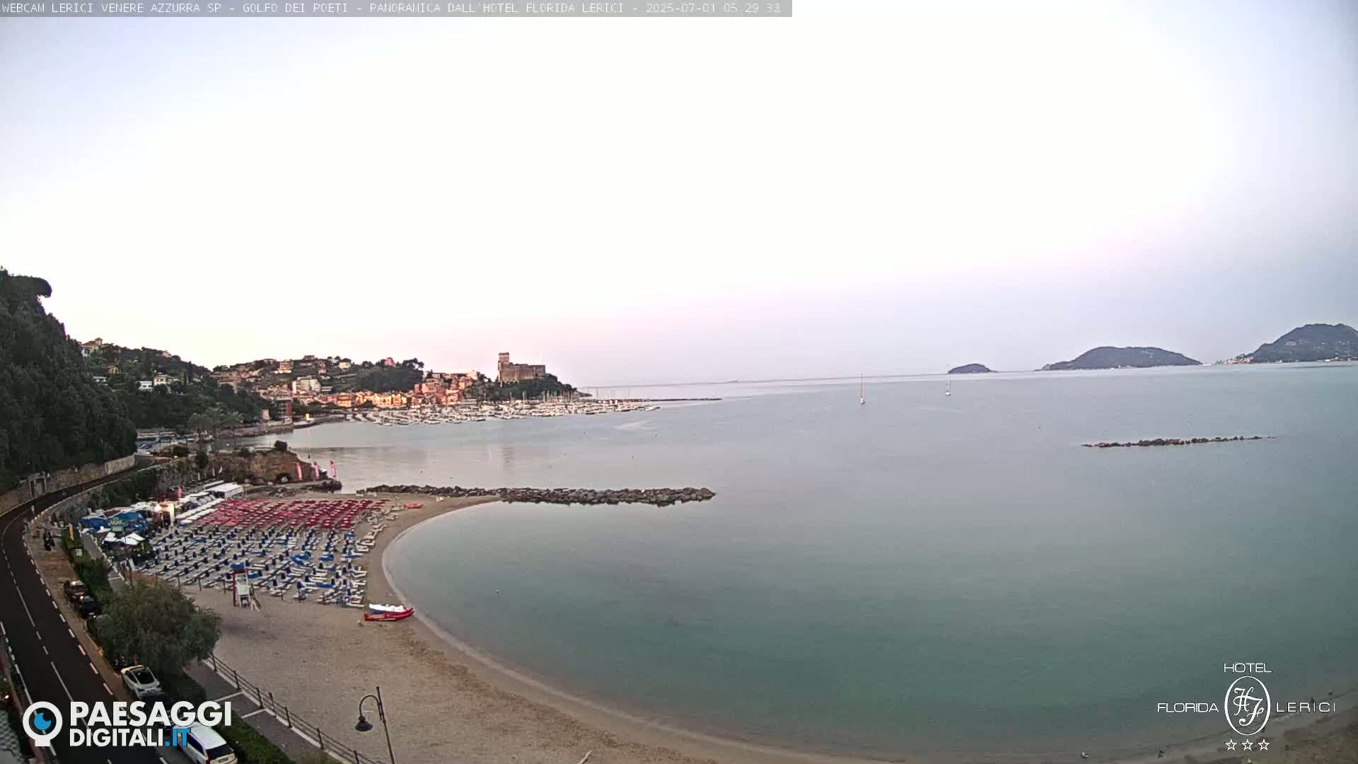  Lerici Venere Azzurra Beach Live Cam - La Spezia, Liguria, Italy