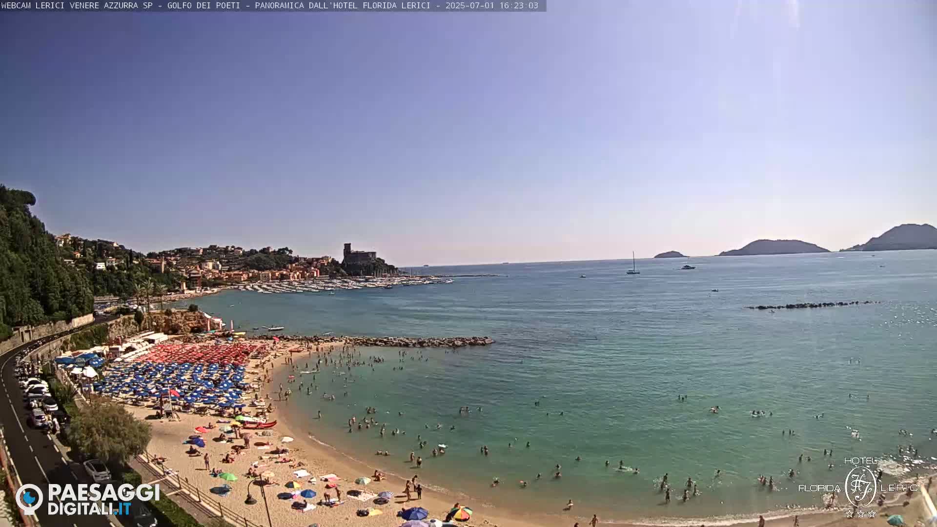  Lerici Venere Azzurra Beach Live Cam - La Spezia, Liguria, Italy