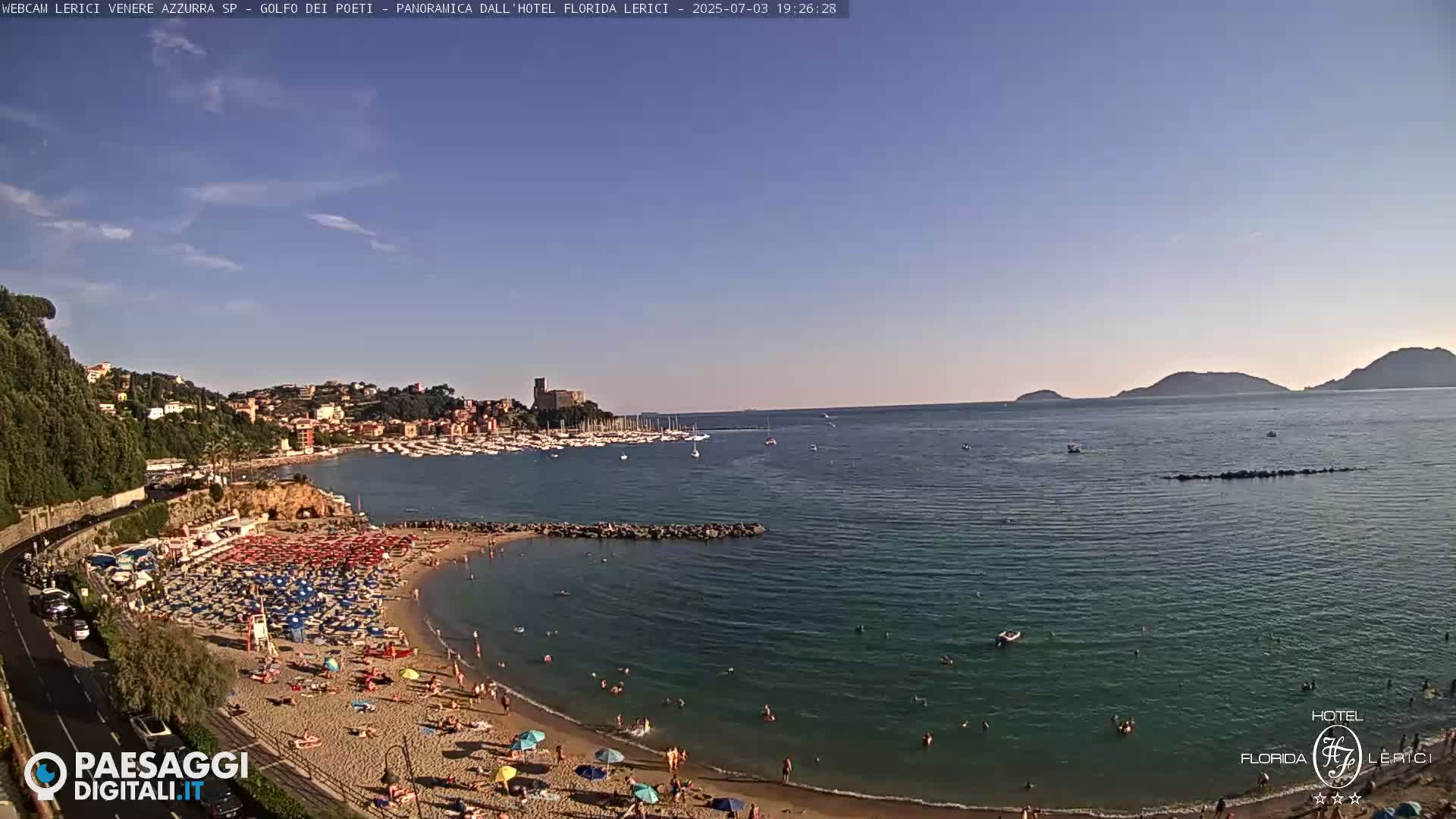  Lerici Venere Azzurra Beach Live Cam - La Spezia, Liguria, Italy