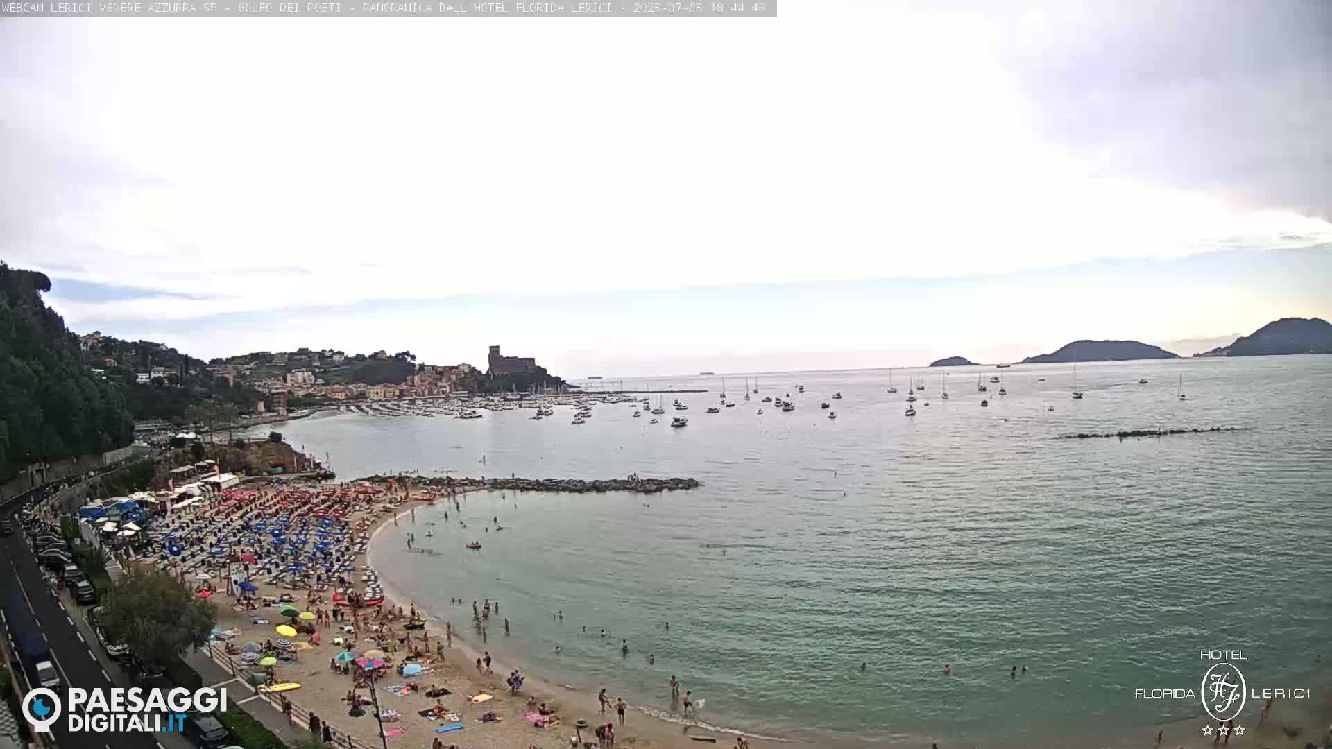  Lerici Venere Azzurra Beach Live Cam - La Spezia, Liguria, Italy