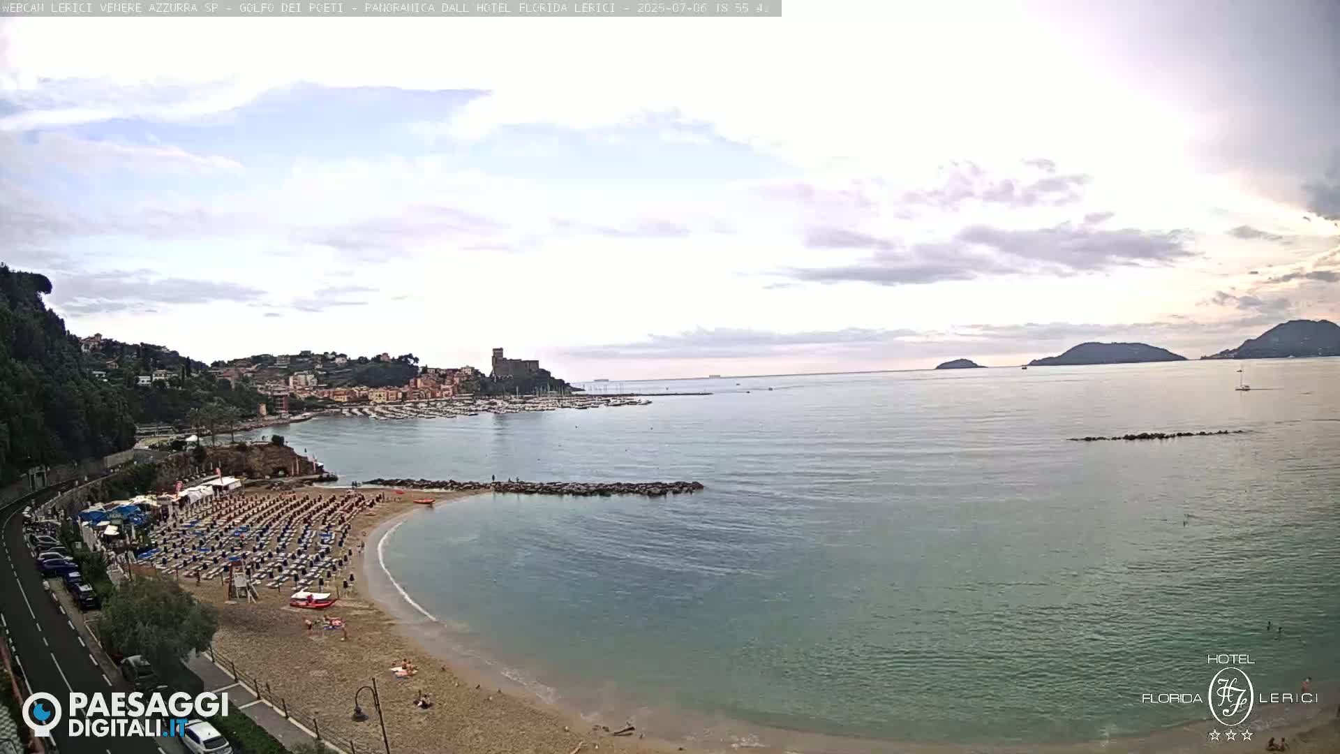  Lerici Venere Azzurra Beach Live Cam - La Spezia, Liguria, Italy