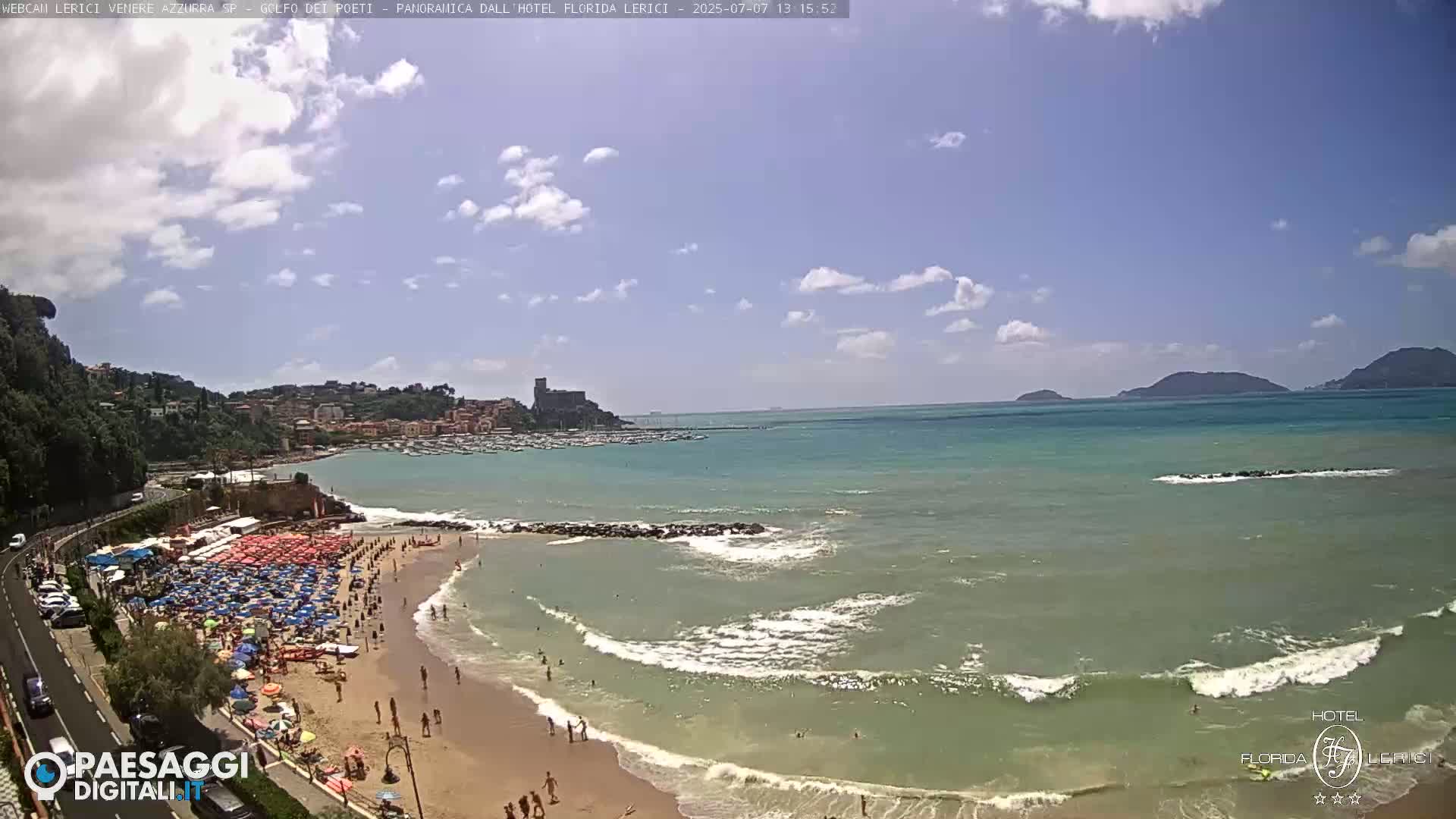  Lerici Venere Azzurra Beach Live Cam - La Spezia, Liguria, Italy
