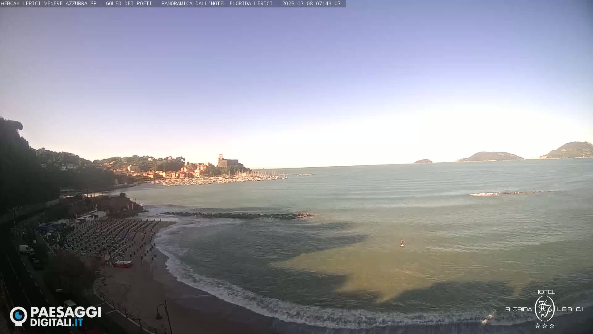  Lerici Venere Azzurra Beach Live Cam - La Spezia, Liguria, Italy