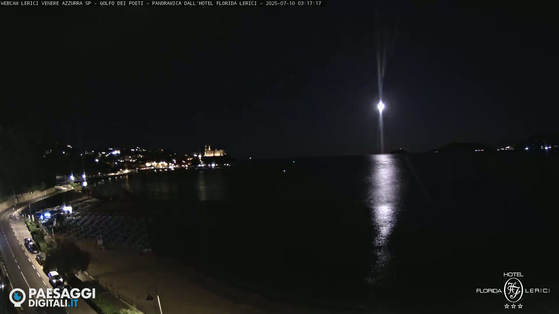  Lerici Venere Azzurra Beach Live Cam - La Spezia, Liguria, Italy