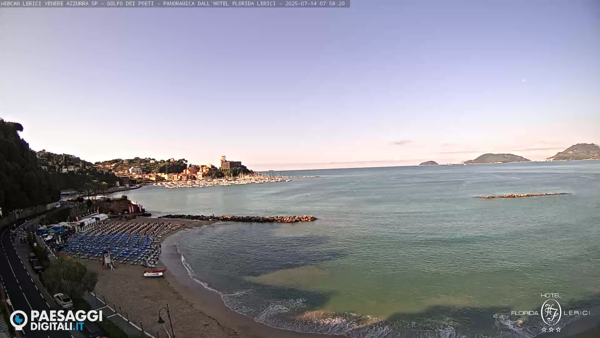  Lerici Venere Azzurra Beach Live Cam - La Spezia, Liguria, Italy